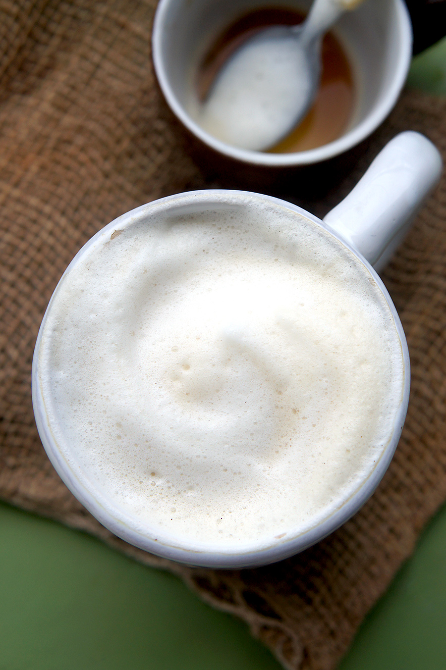 emulsionneur ou mousseur a lait pour cappuccino ou café au lait